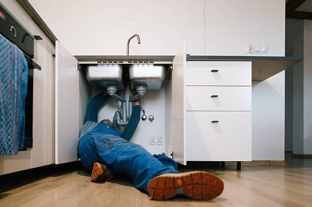 Professional Drain Cleaning technician working in Parlier, CA